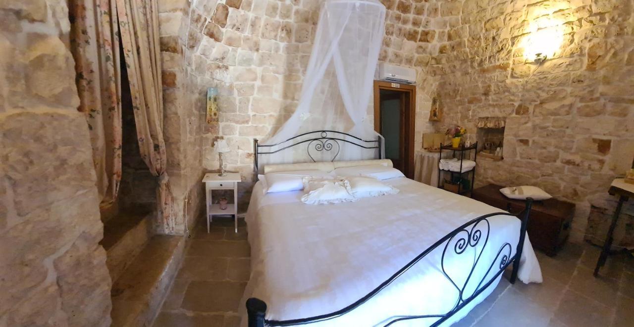 Гостевой дом Il Trullo Di Nonna Lella Кастеллана-Гротте Экстерьер фото